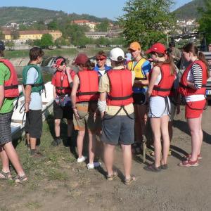 Závody na rychlostních pramicích