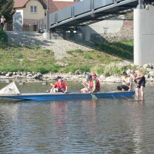 Závody na rychlostních pramicích