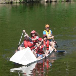 Závody na rychlostních pramicích