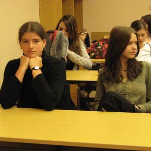 Kvinta hostila Francouze