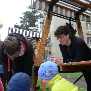 Oslava Dne Země 2014 na hřišti B. Němcové