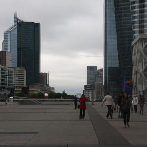 Videa a fotografie z Tonnerre a Paříže