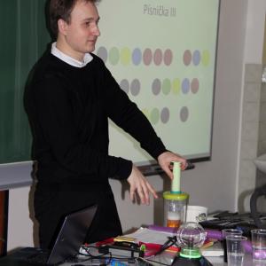 Fyzika všemi smysly