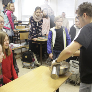 Hodiny moderní chemie