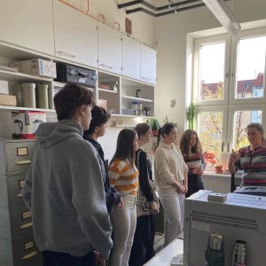 Exkurze do Ústavu organické chemie a biochemie Akademie věd