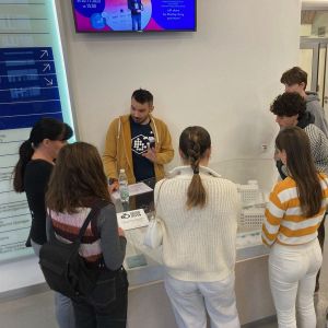 Exkurze do Ústavu organické chemie a biochemie Akademie věd