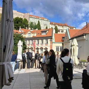 Exkurze do Poslanecké sněmovny a procházka Prahou