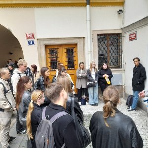 Exkurze do Poslanecké sněmovny a procházka Prahou