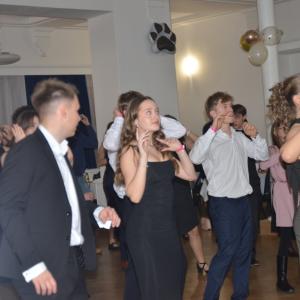 Charitativní ples pro Psí útulek Dobříš vynesl přes 38 tisíc korun