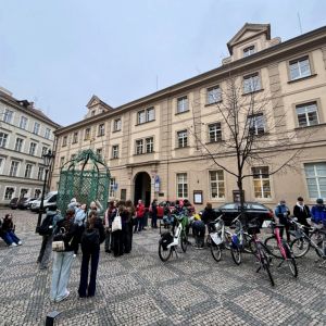 Prima v Národním divadle aneb Kytice kreativně