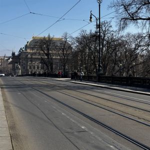 Prima v Národním divadle aneb Kytice kreativně