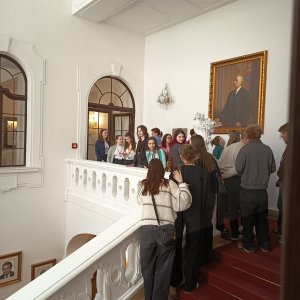 Po stopách české státnosti: Studenti navštívili Poslaneckou sněmovnu