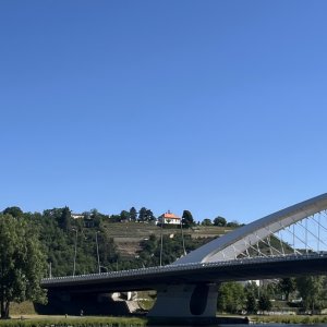 Poetická Praha a... k smrti slunný den